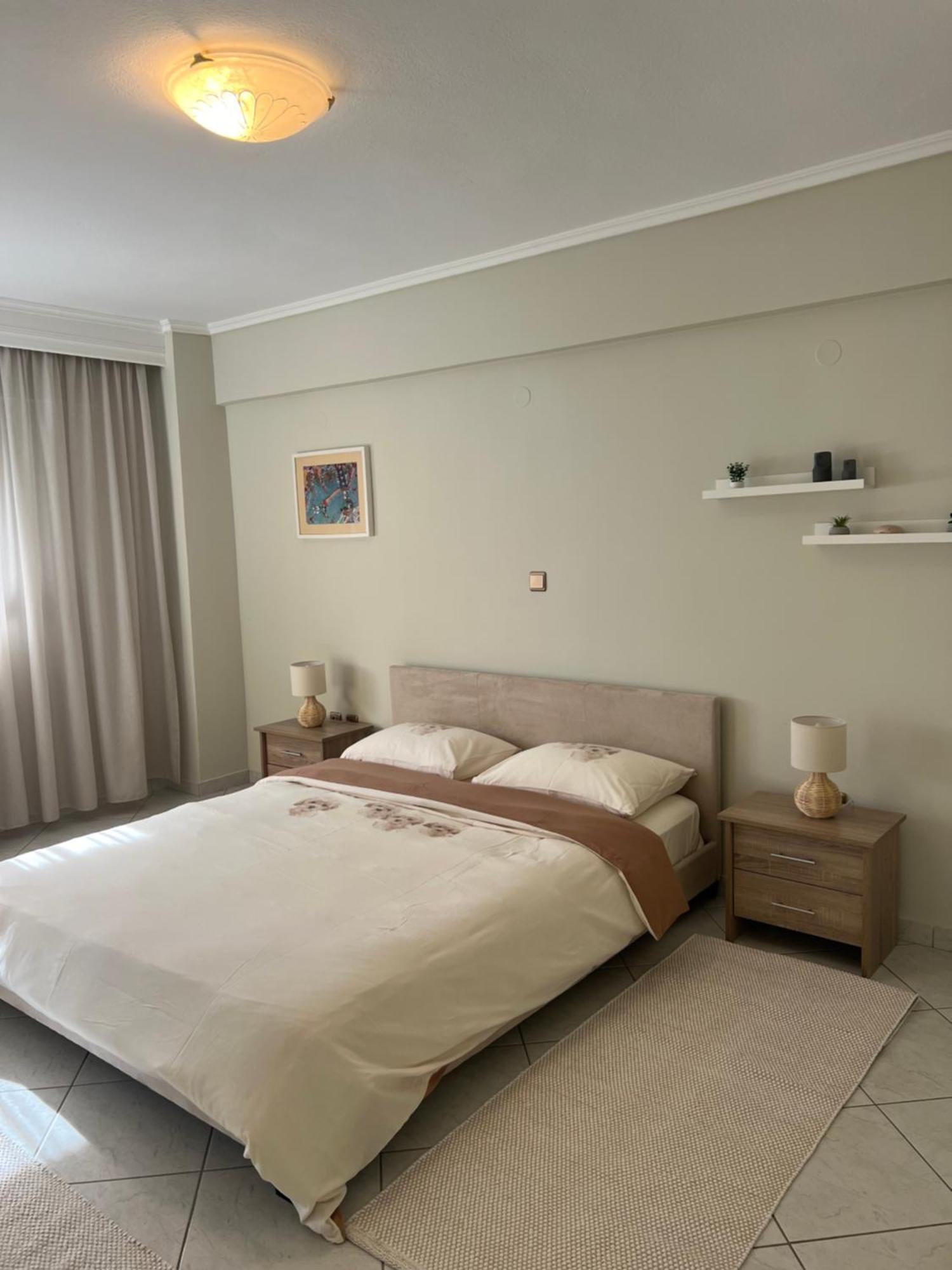 Parma'S Pool Apartment Peraía Eksteriør billede